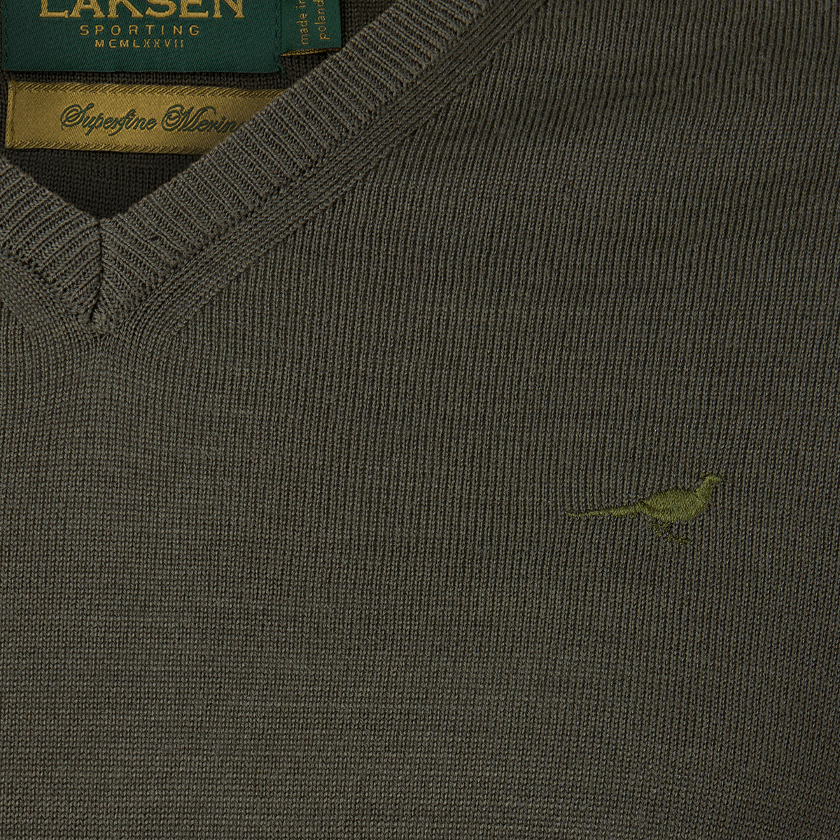 Sussex V-neck Merino Sweater – Olive